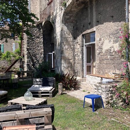 Les Jardins De La Cathedrale Chambres D Hotes Gite De Groupe Viviers Exterior photo