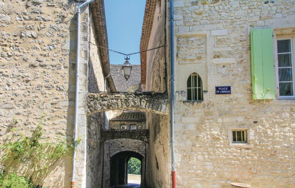 Les Jardins De La Cathedrale Chambres D Hotes Gite De Groupe Viviers Exterior photo